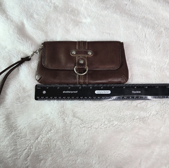 Fossil Leather Wristlet Wallet - Picture 4 of 5